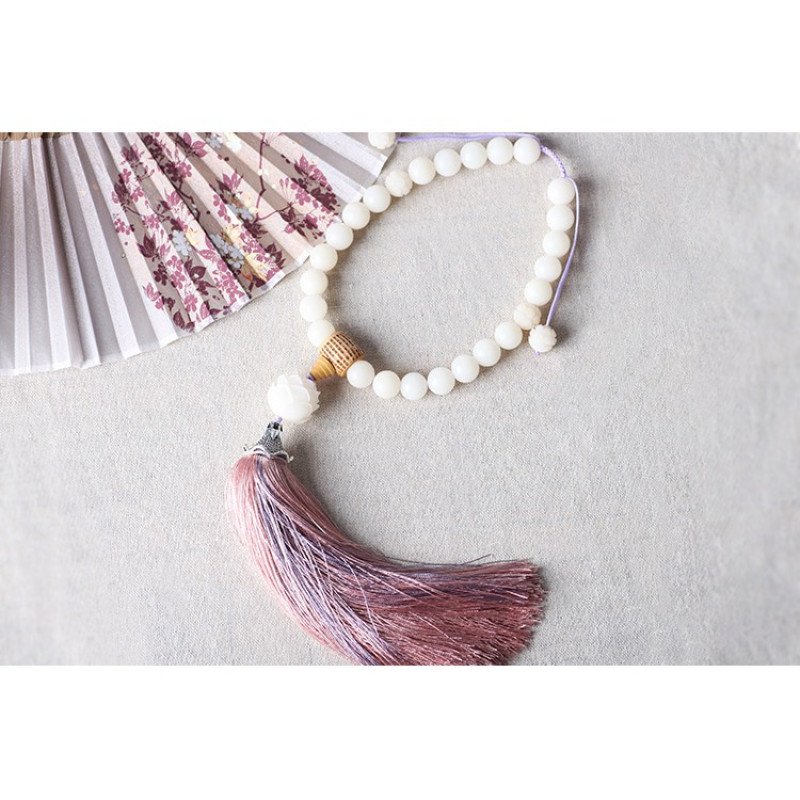 The Heart Sutra Lotus Car Hanging Pendant Adjustable Length White Bodhi Boxwood Material Adjustable Length - ODOROKU