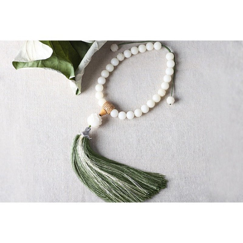 The Heart Sutra Lotus Car Hanging Pendant Adjustable Length White Bodhi Boxwood Material Adjustable Length - ODOROKU